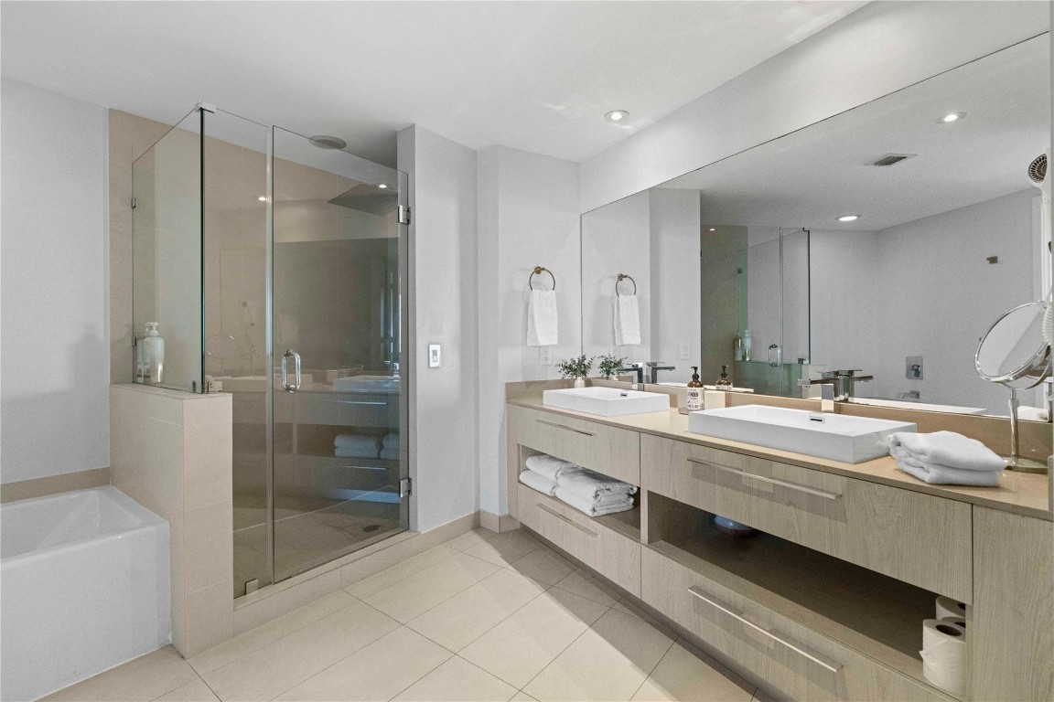 Lyfe Beach Resort - Residential