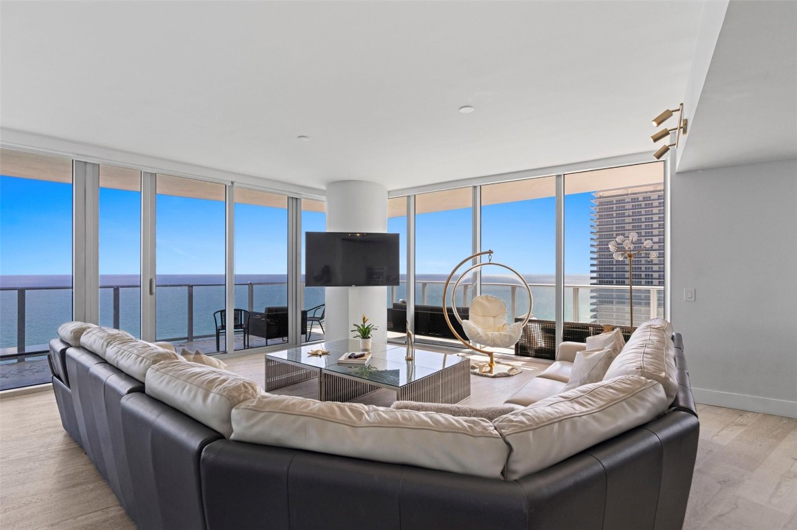 Lyfe Beach Resort - Residential