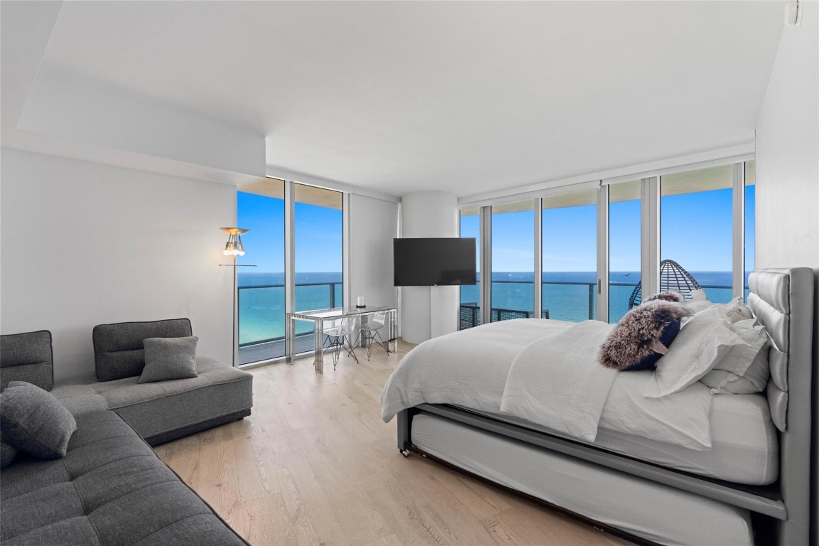 Lyfe Beach Resort - Residential