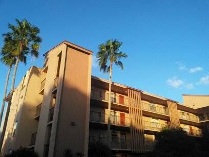 PALM LAKES - Residential Lease
