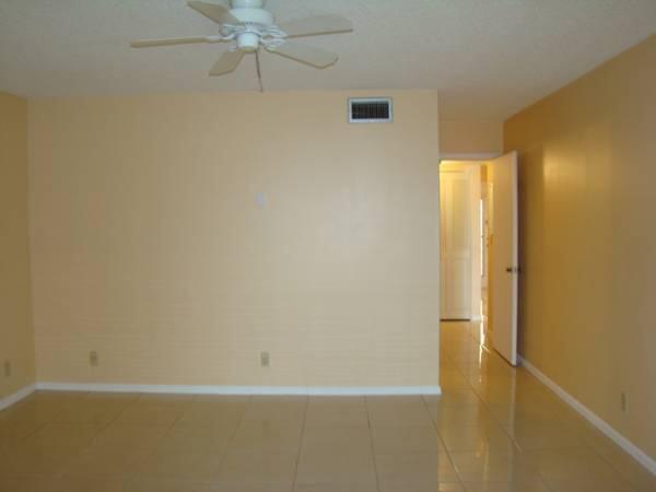 PALM LAKES - Residential Lease