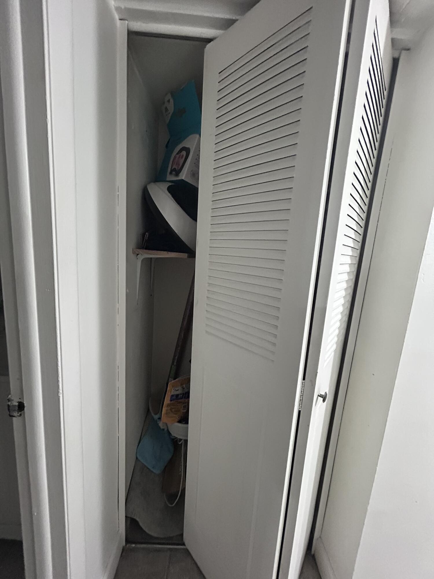 OMEGA CONDO NO 4 - Residential
