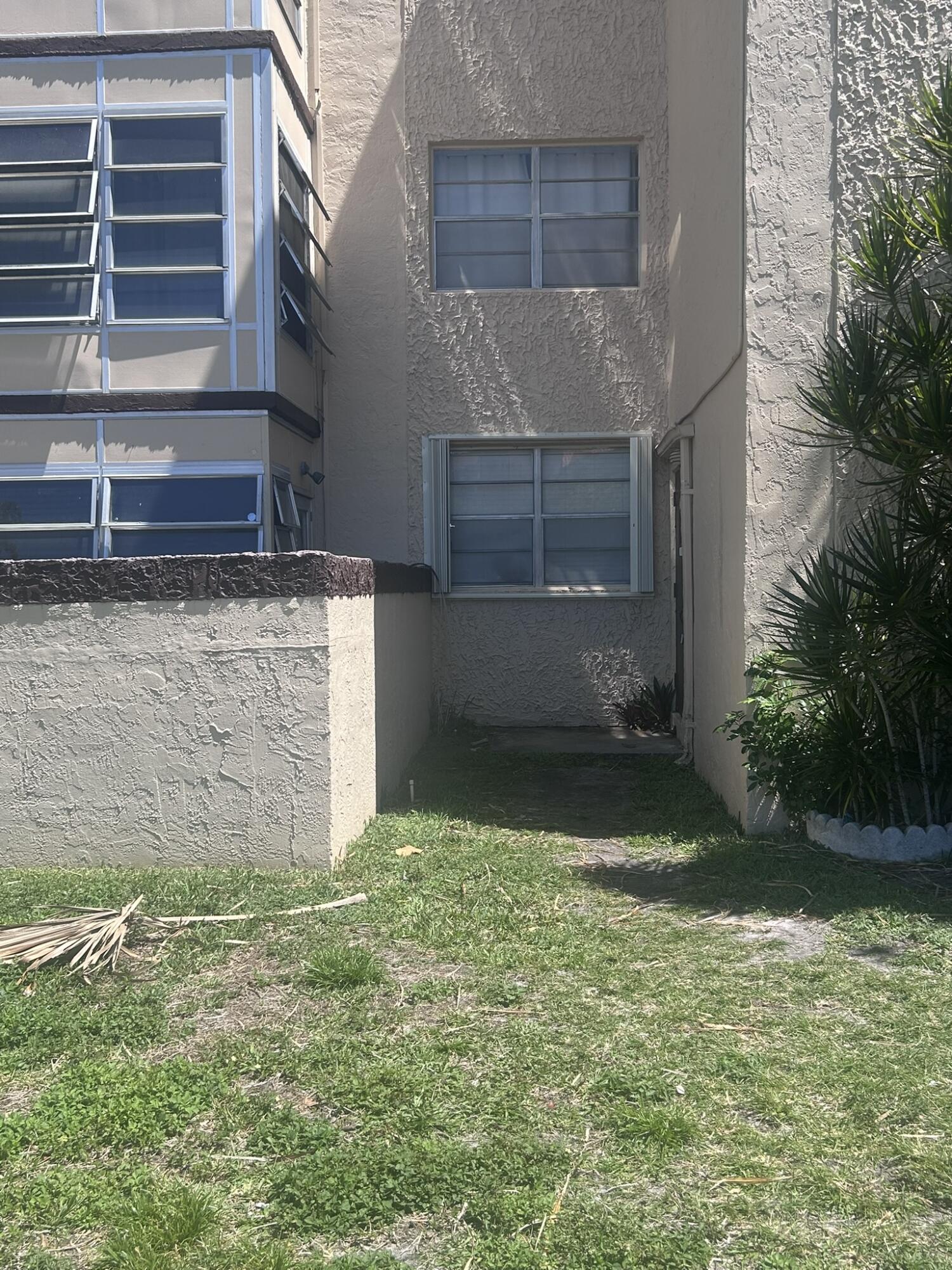 OMEGA CONDO NO 4 - Residential
