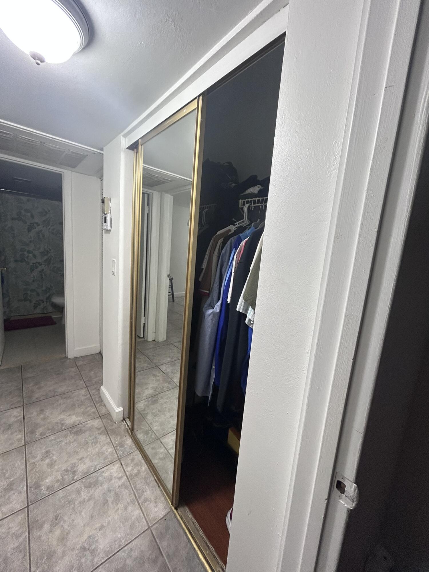 OMEGA CONDO NO 4 - Residential