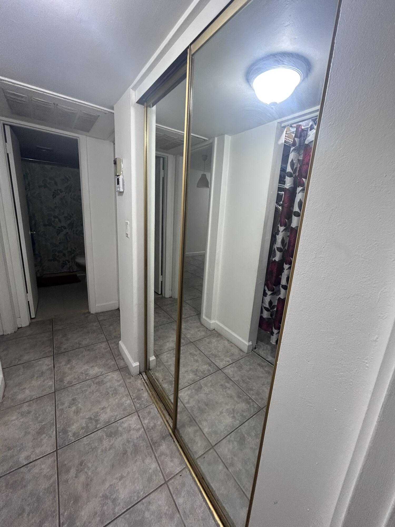 OMEGA CONDO NO 4 - Residential