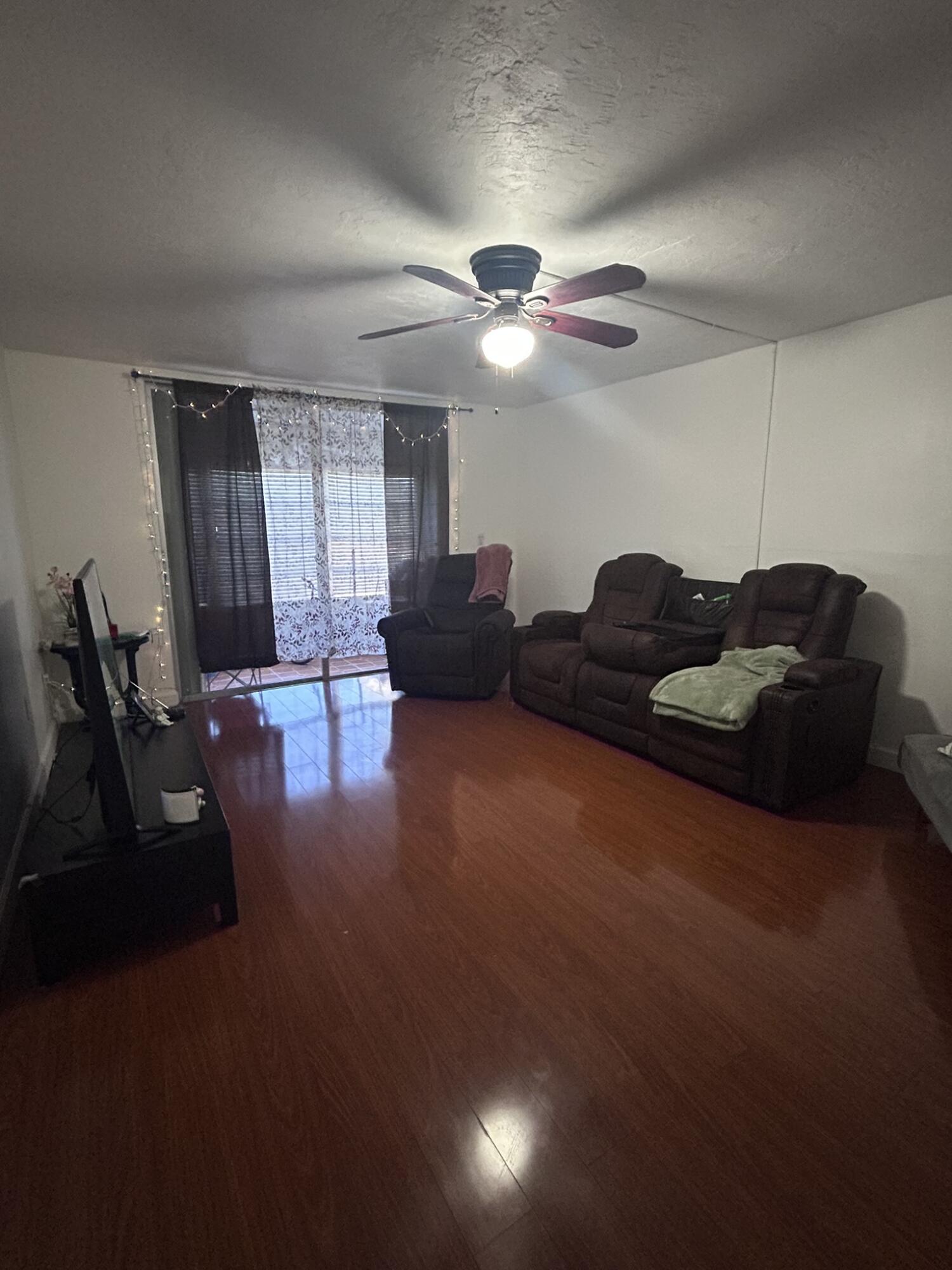 OMEGA CONDO NO 4 - Residential