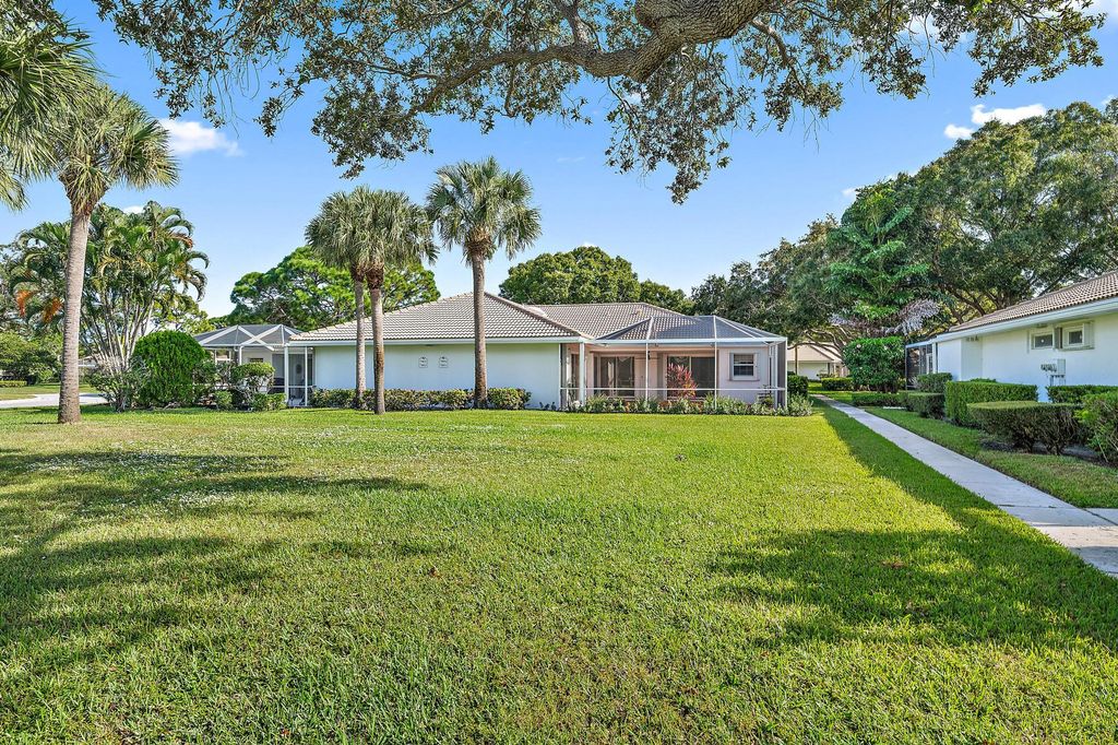 Photo of 7801 Geminata Oak Court, Palm Beach Gardens, FL 33410 (MLS # R10936185)