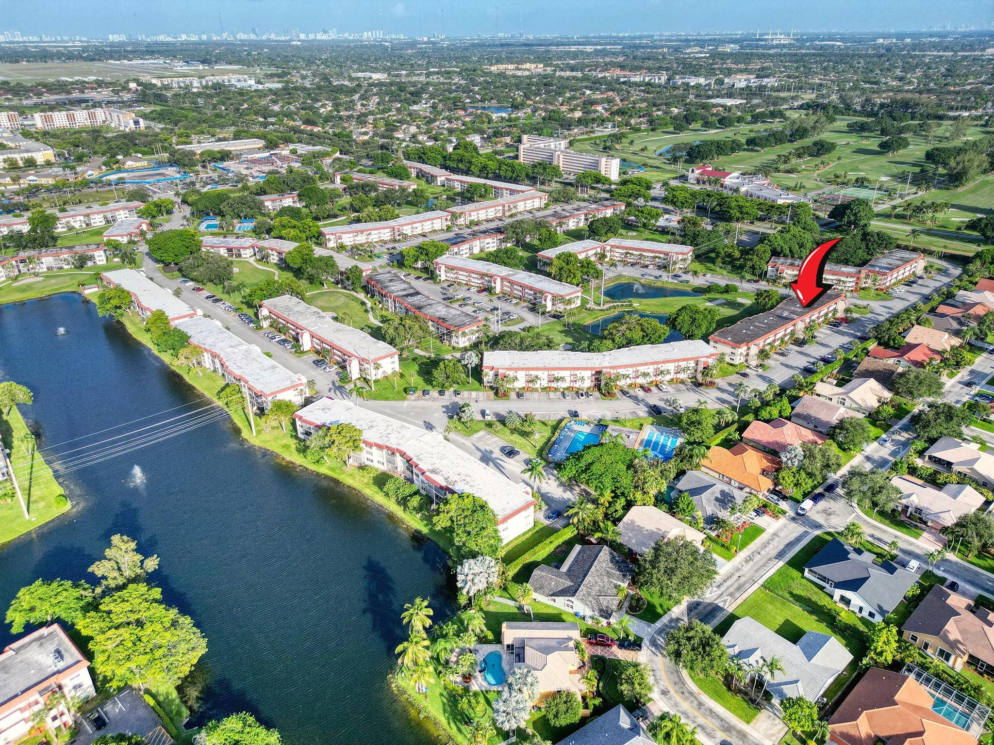 Hollybrook Golf and Tenni - Residential