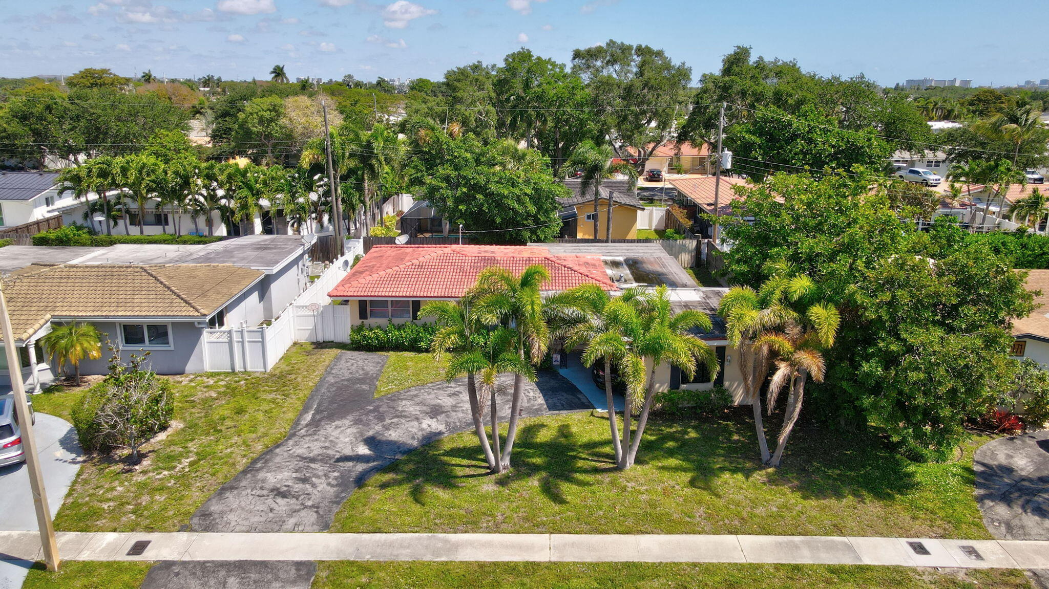 IMPERIAL POINT 1 SEC - Residential