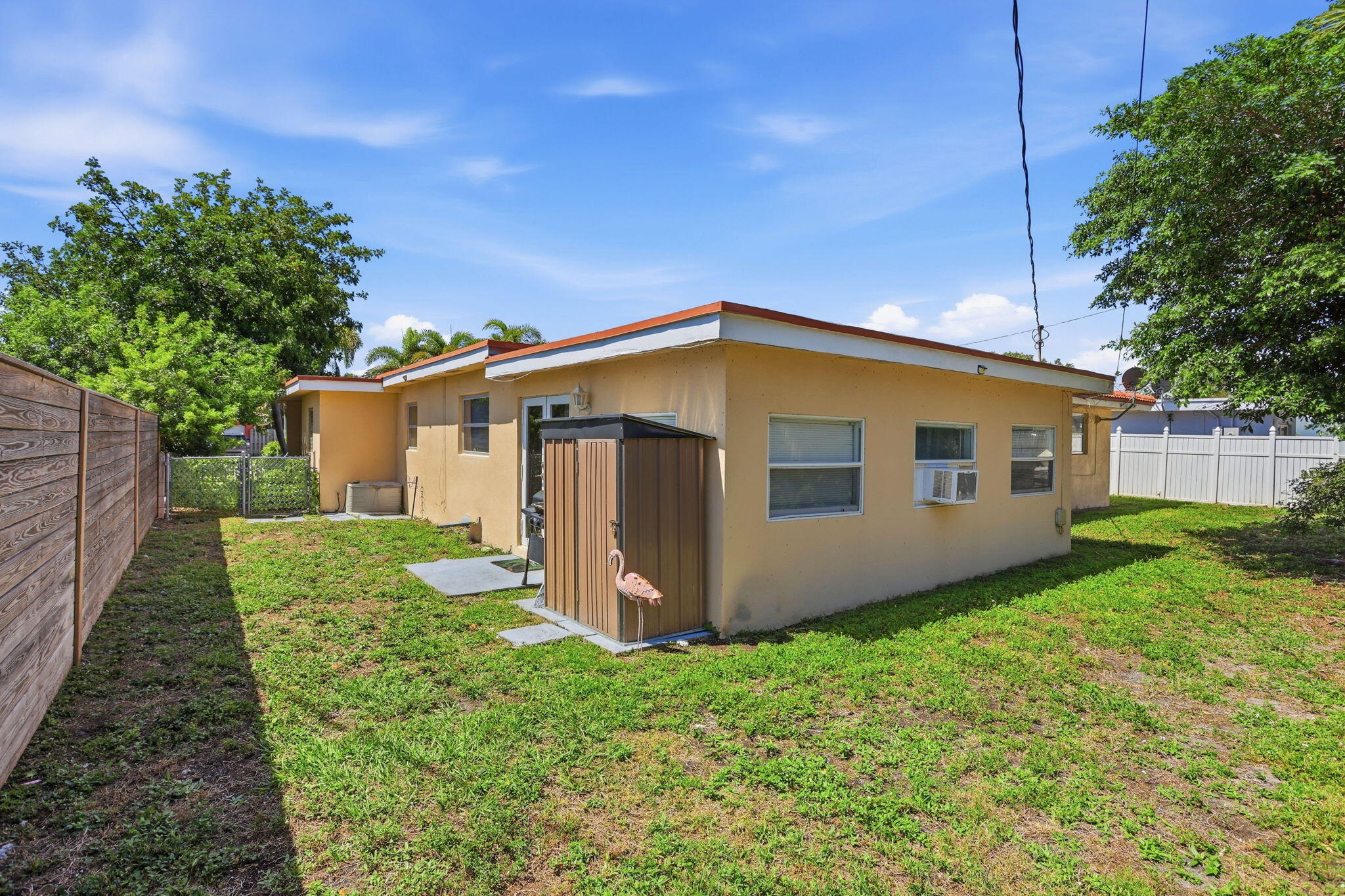 IMPERIAL POINT 1 SEC - Residential