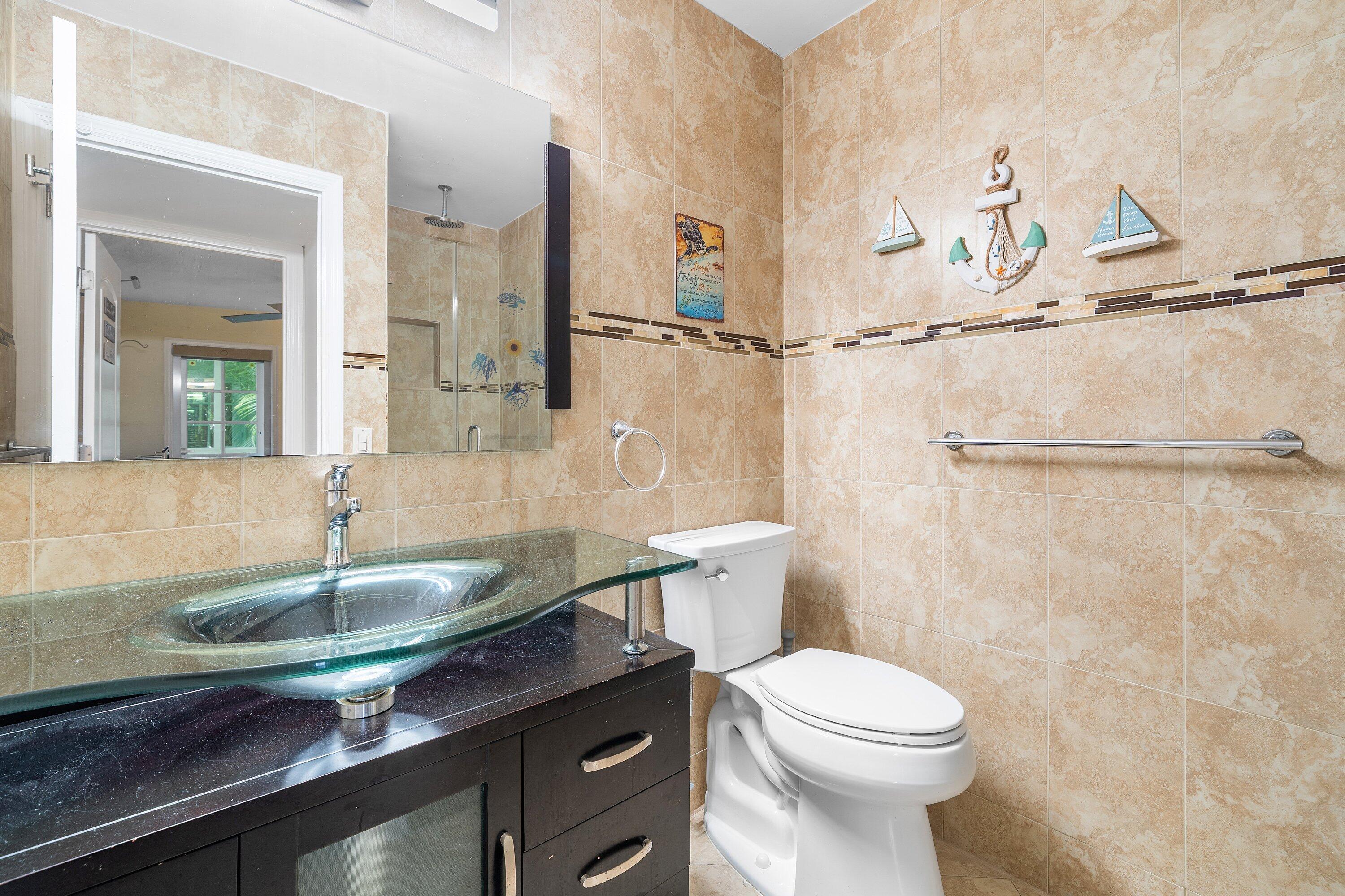 KINGS POINT BURGUNDY COND - Residential