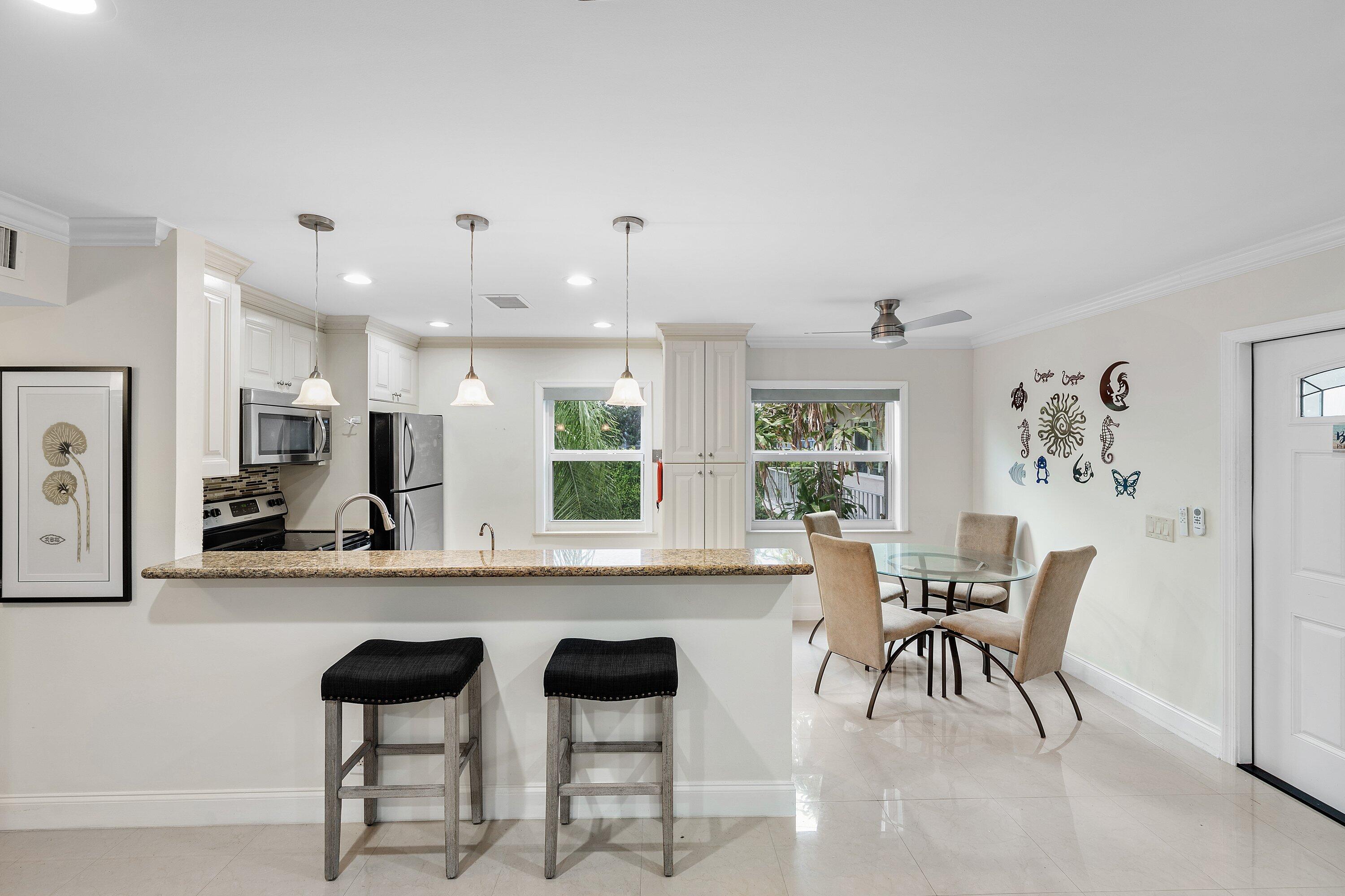 KINGS POINT BURGUNDY COND - Residential