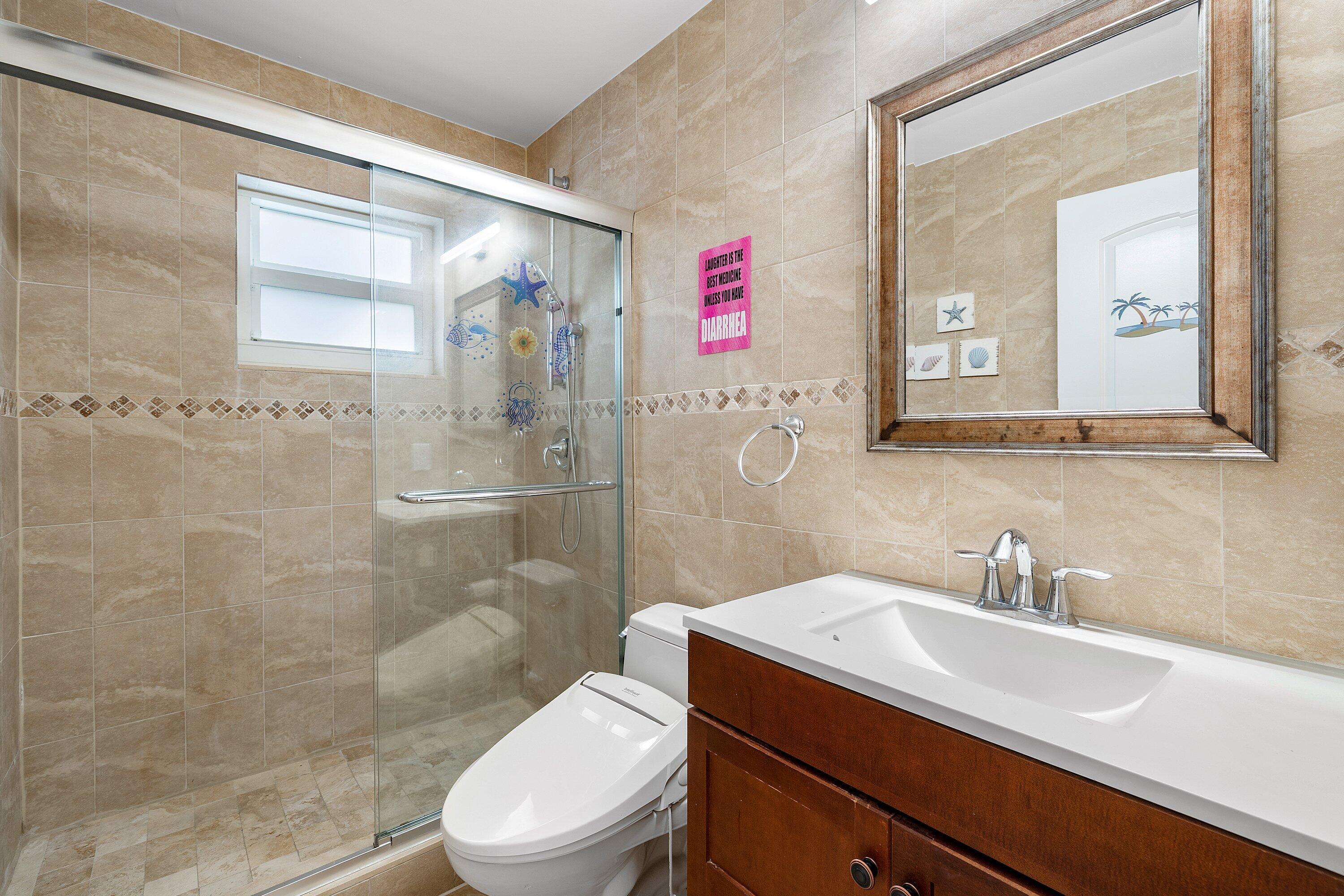 KINGS POINT BURGUNDY COND - Residential