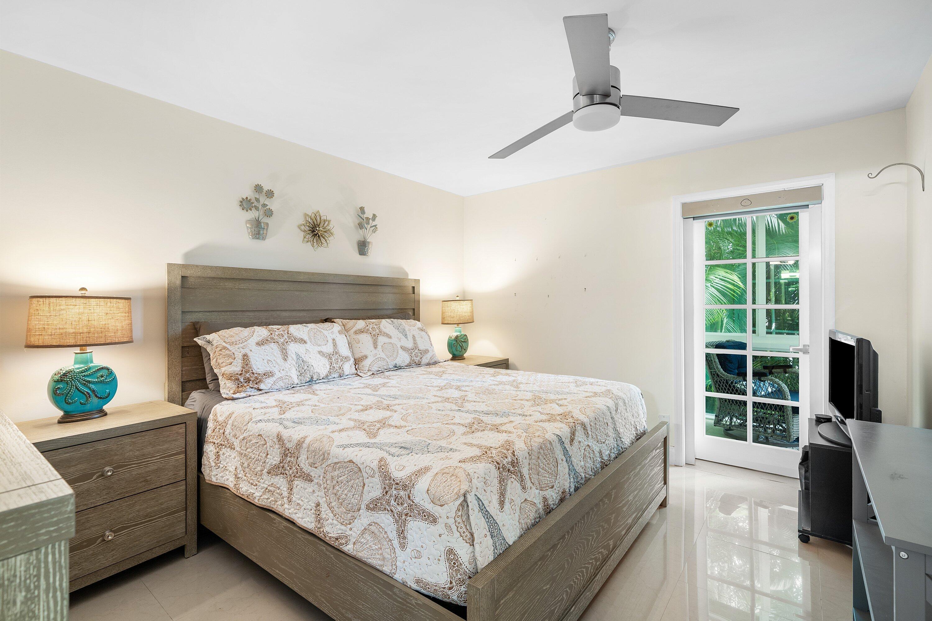 KINGS POINT BURGUNDY COND - Residential