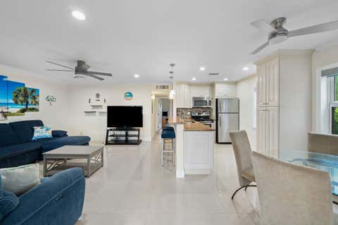 Tiny photo for 334 Burgundy G, Delray Beach, FL 33484 (MLS # B26034286)