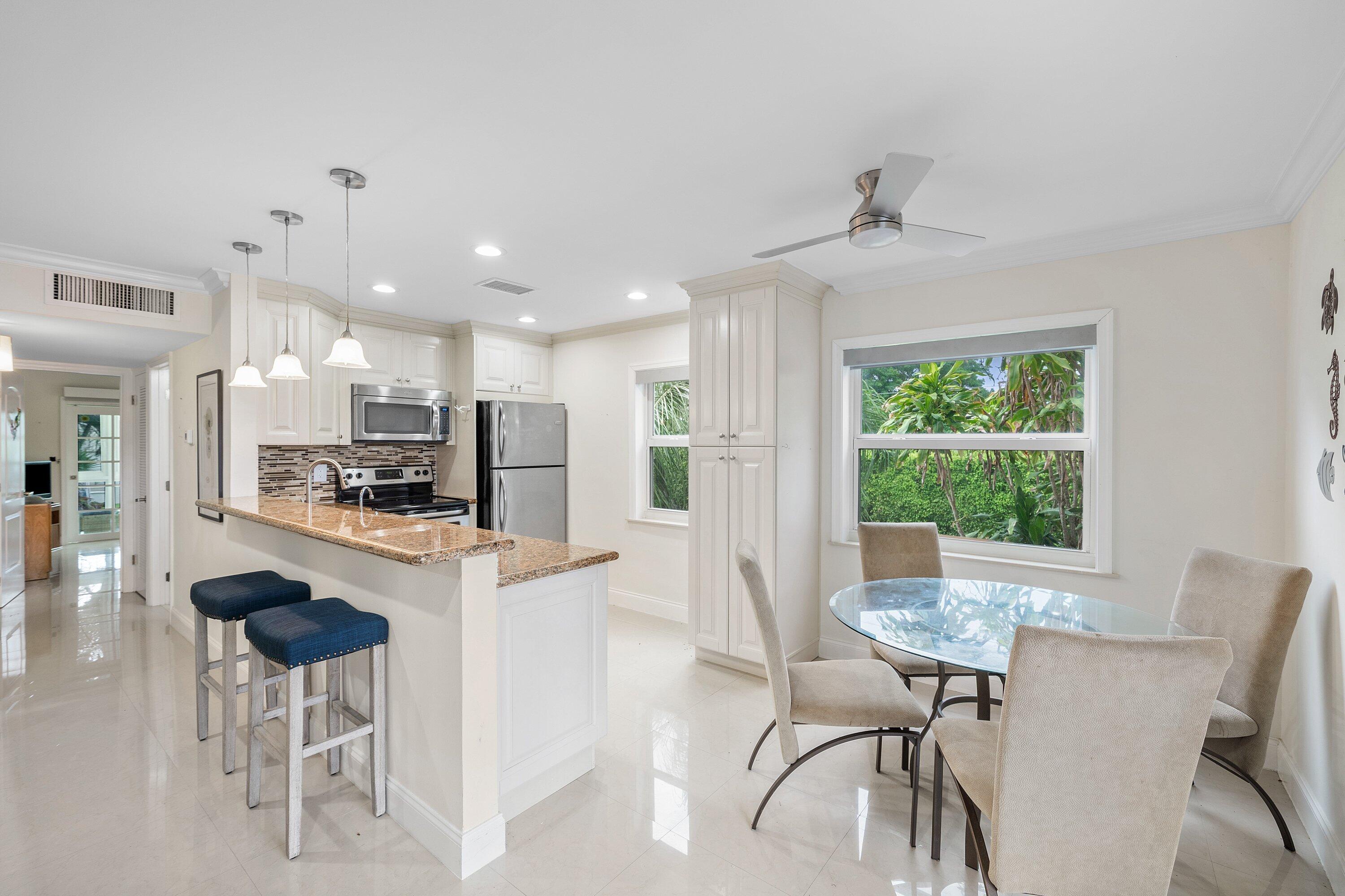 KINGS POINT BURGUNDY COND - Residential