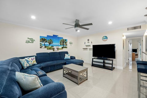 Tiny photo for 334 Burgundy G, Delray Beach, FL 33484 (MLS # B26034286)