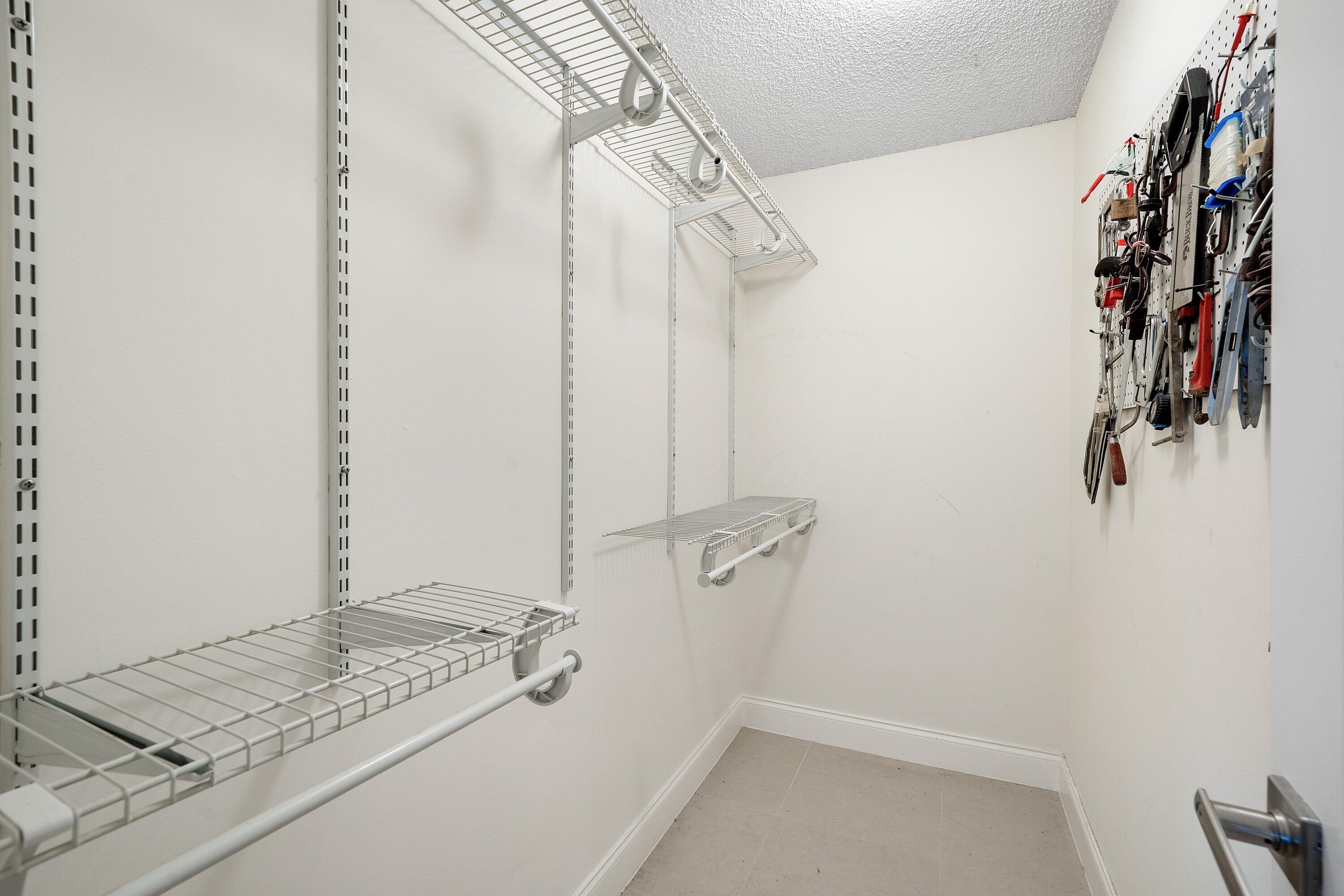 KINGS POINT BURGUNDY COND - Residential