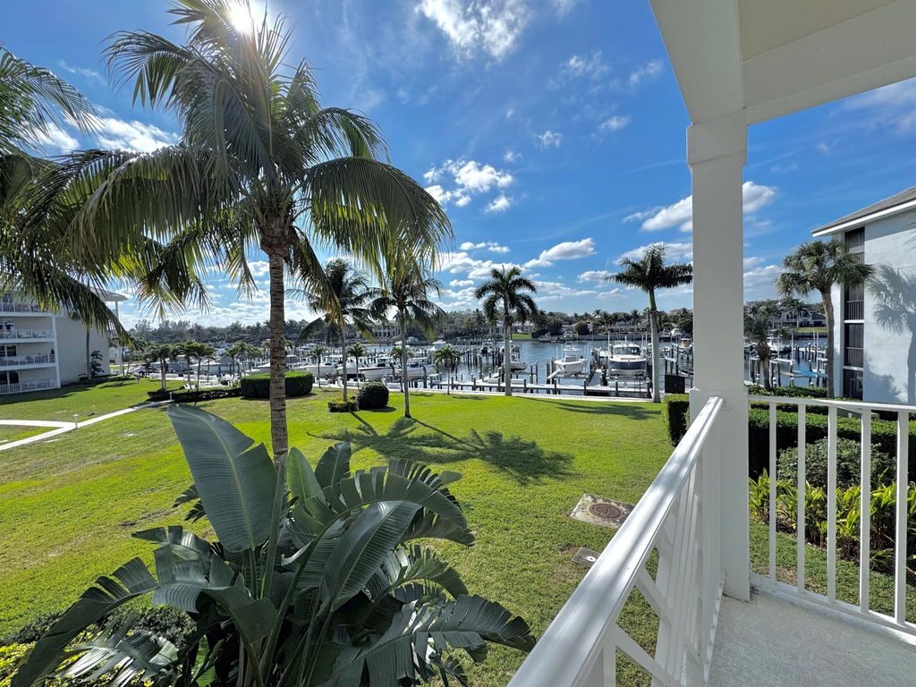 Photo of 424 Bay Colony Drive N, Juno Beach, FL 33408 (MLS # R11057702)