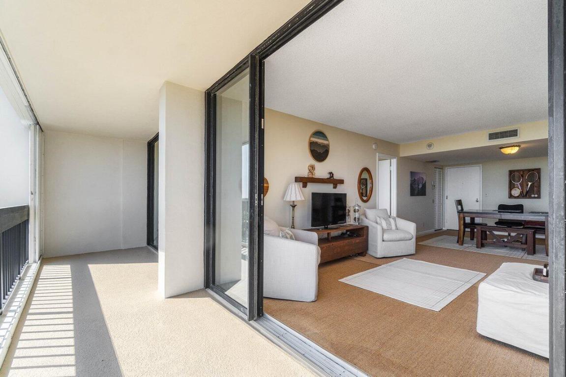 LANDS OF THE PRESIDENT CONDO 3 - Residential