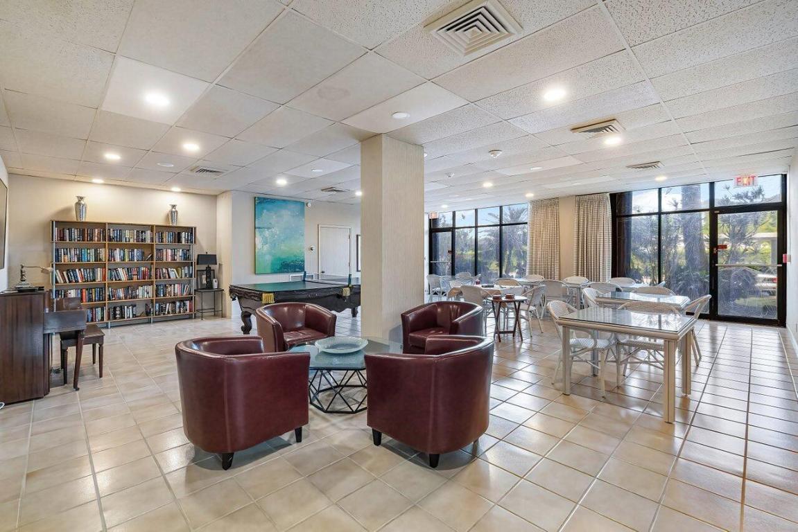 LANDS OF THE PRESIDENT CONDO 3 - Residential