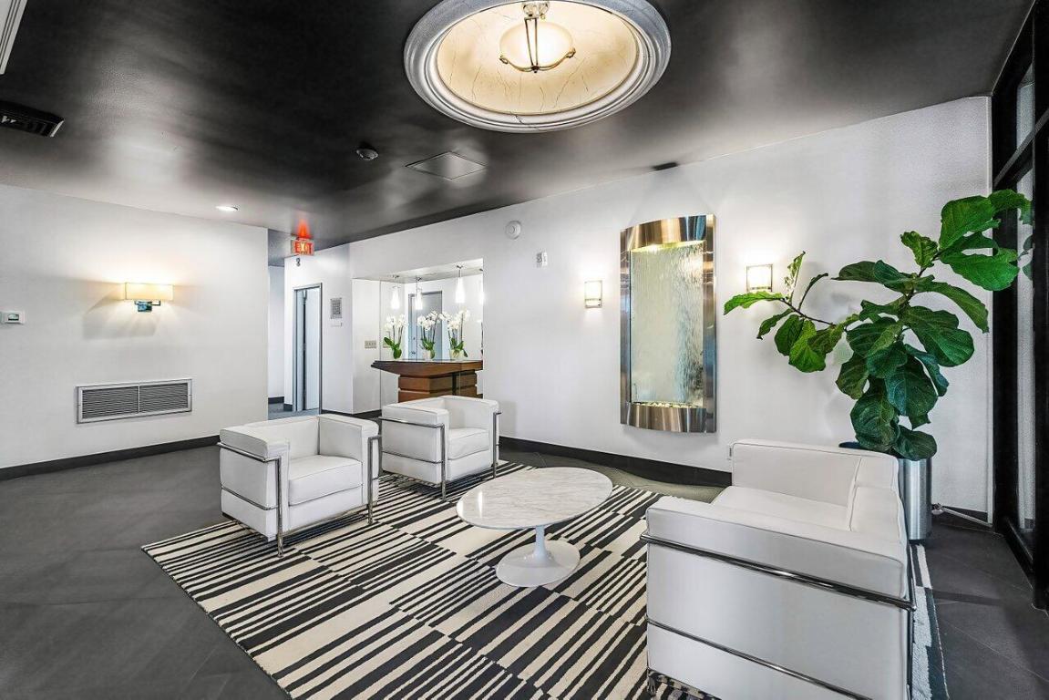 LANDS OF THE PRESIDENT CONDO 3 - Residential