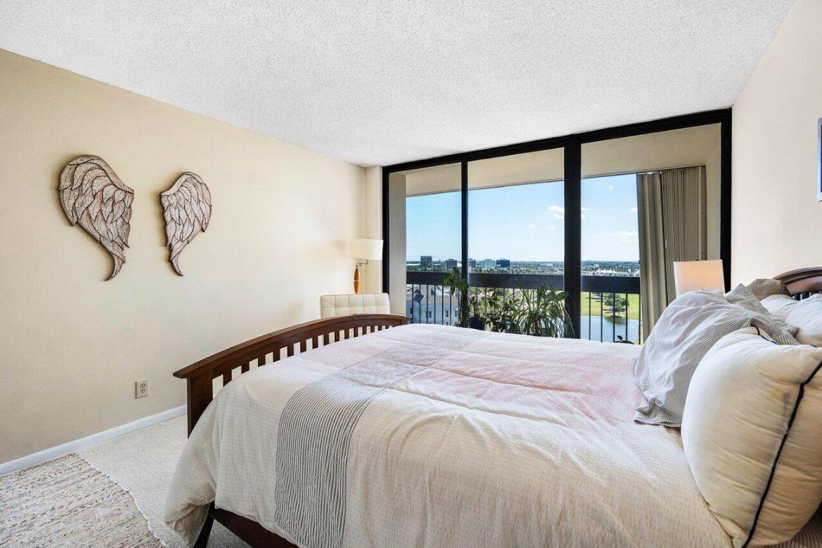 LANDS OF THE PRESIDENT CONDO 3 - Residential