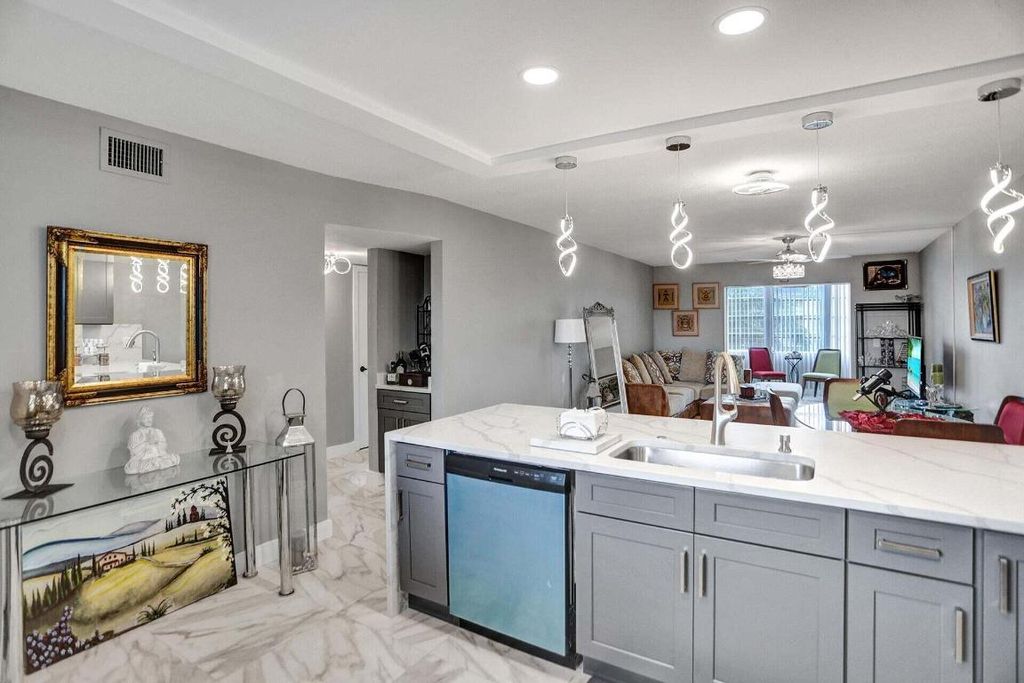 Photo of 130 NE 26th Avenue #3070, Boynton Beach, FL 33435 (MLS # R11072289)