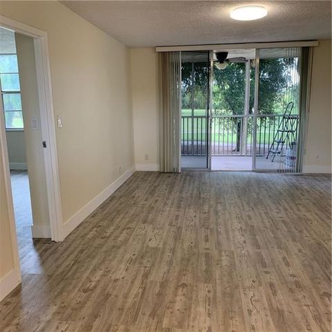 Tiny photo for 250 Jacaranda Drive #203, Plantation, FL 33324 (MLS # F10551881)