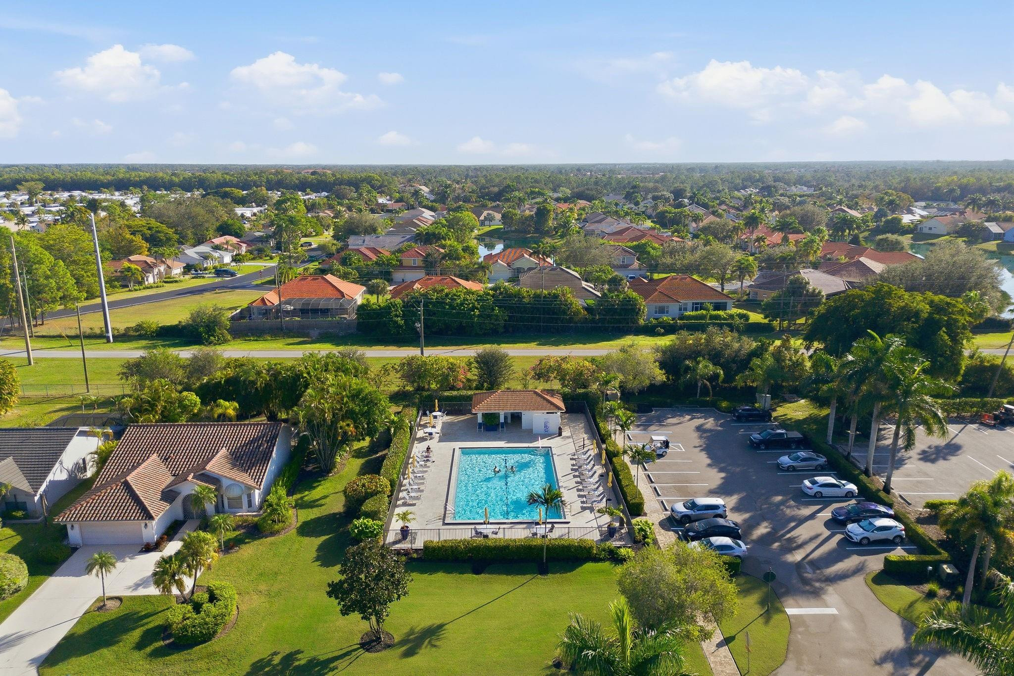 FOXWOOD CONDOMINIUM III - Residential