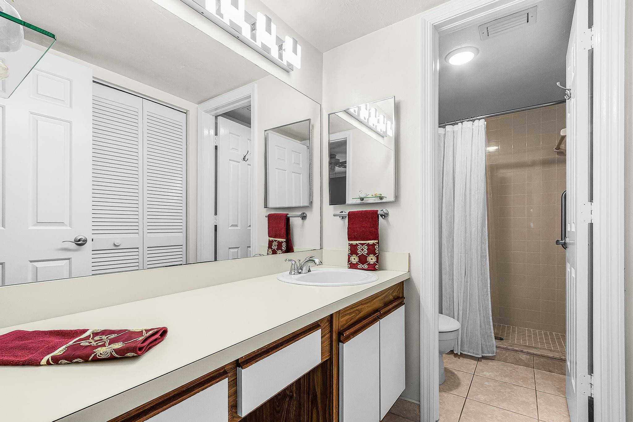 FOXWOOD CONDOMINIUM III - Residential