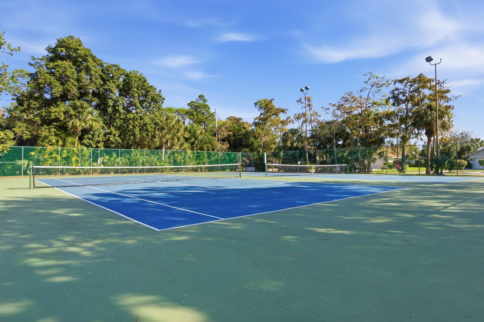 FOXWOOD CONDOMINIUM III - Residential