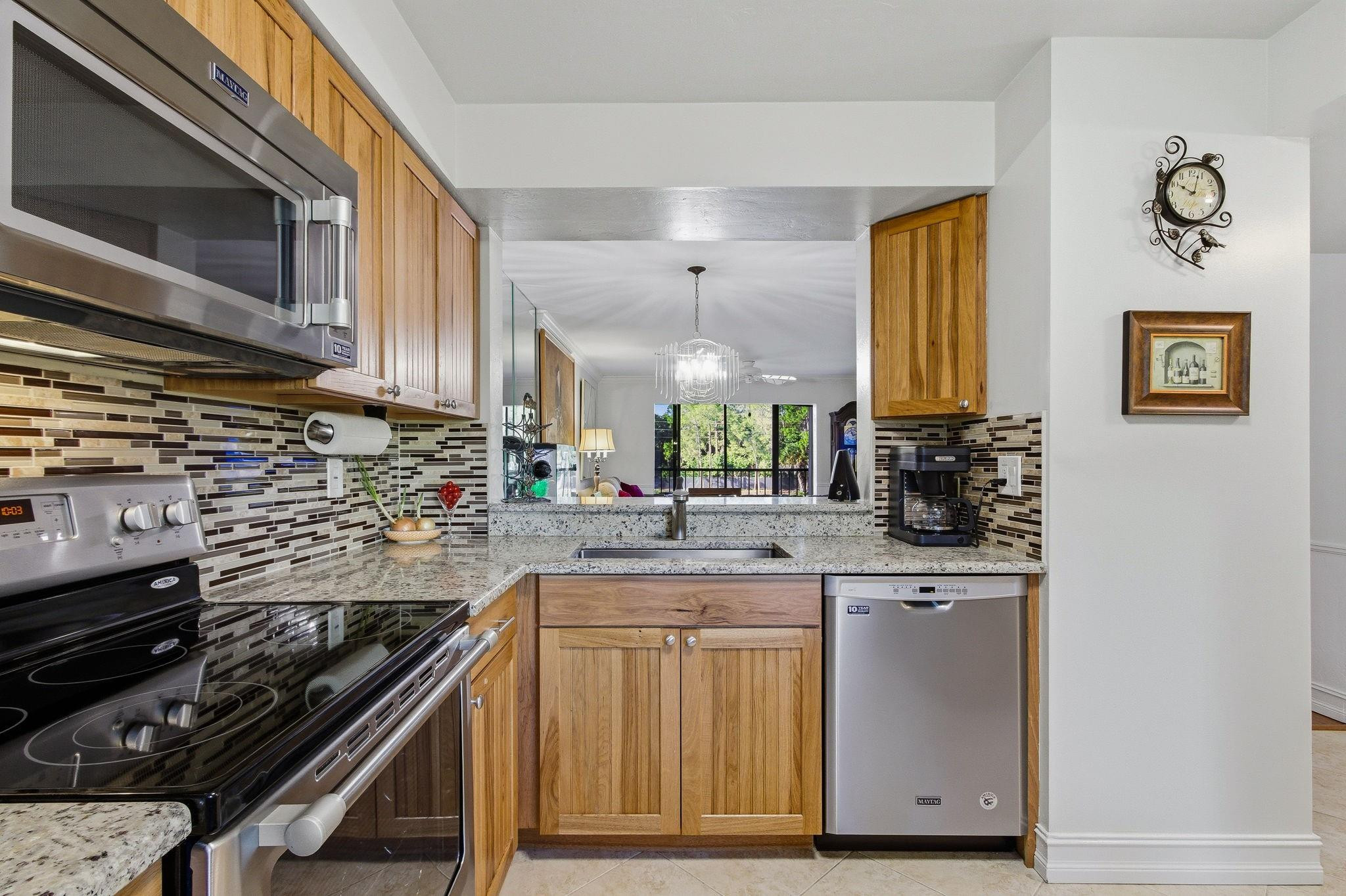 FOXWOOD CONDOMINIUM III - Residential