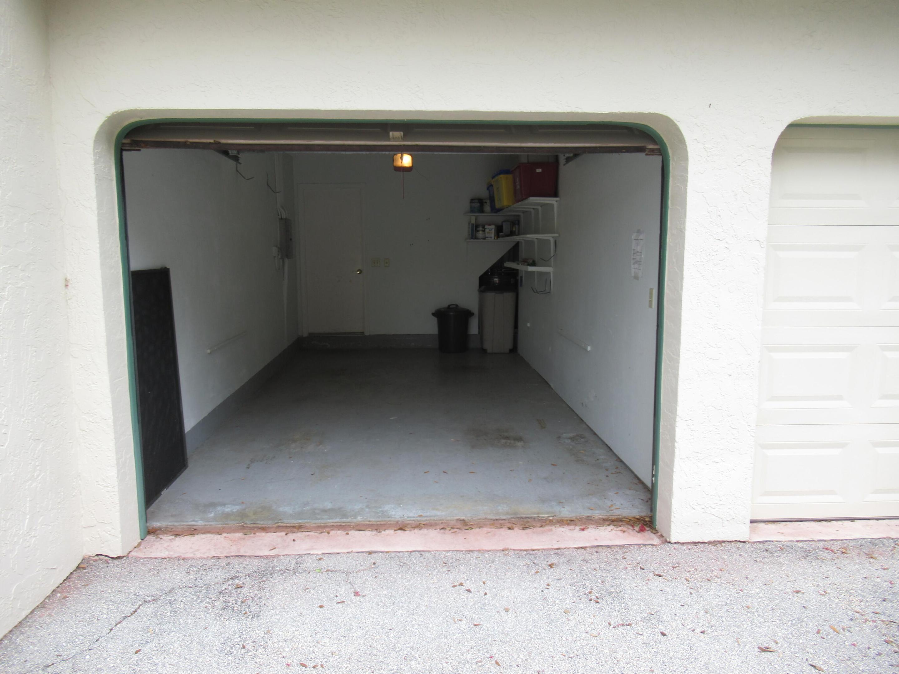 LEXINGTON GREEN CONDO - Residential Lease