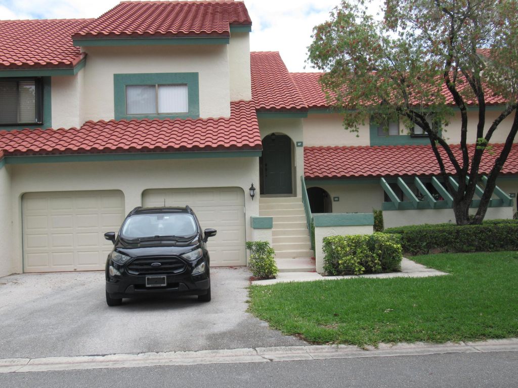Photo of 4 E Lexington Ln Lane E #F, Palm Beach Gardens, FL 33418 (MLS # B26016482)