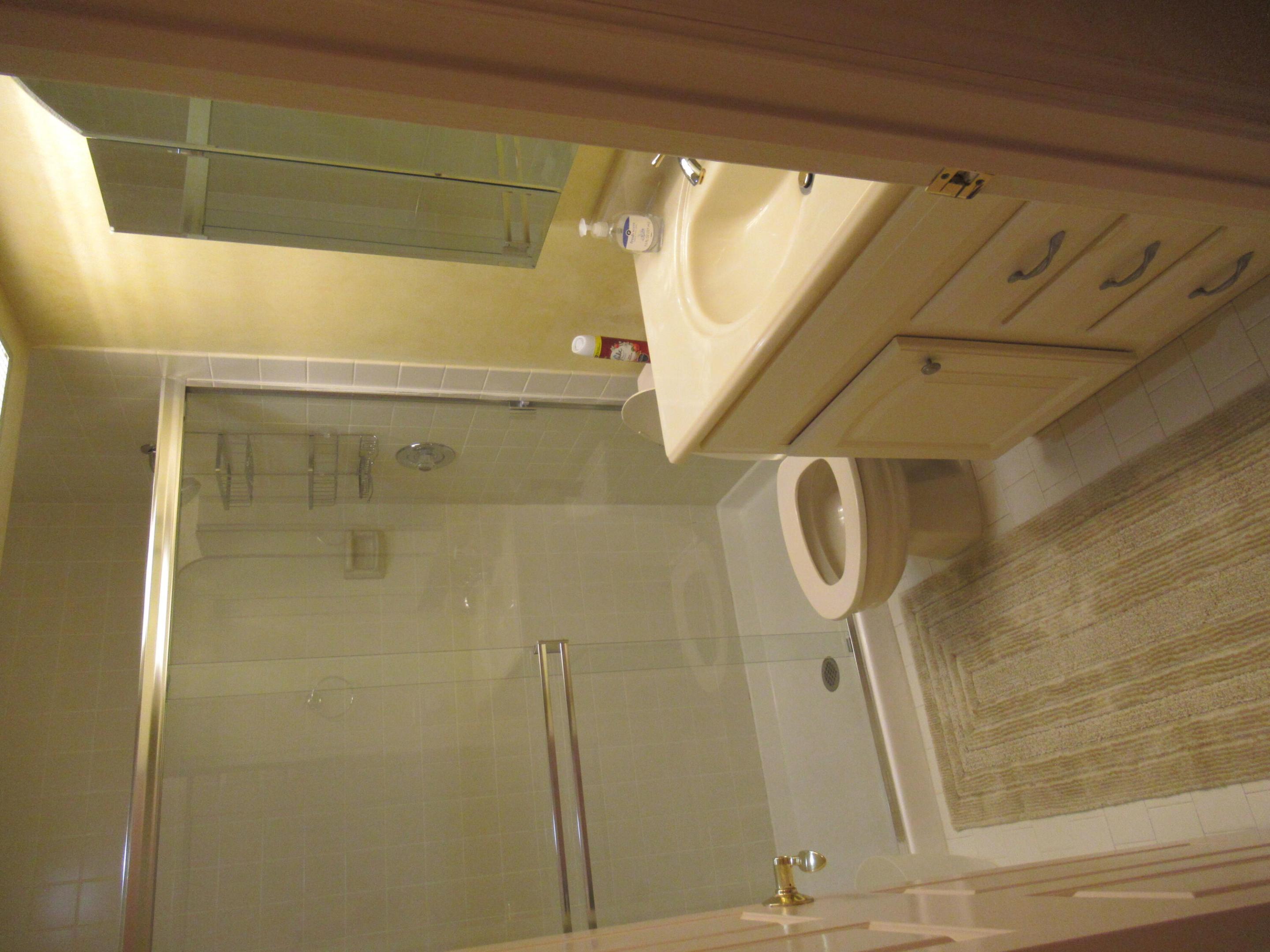 LEXINGTON GREEN CONDO - Residential Lease