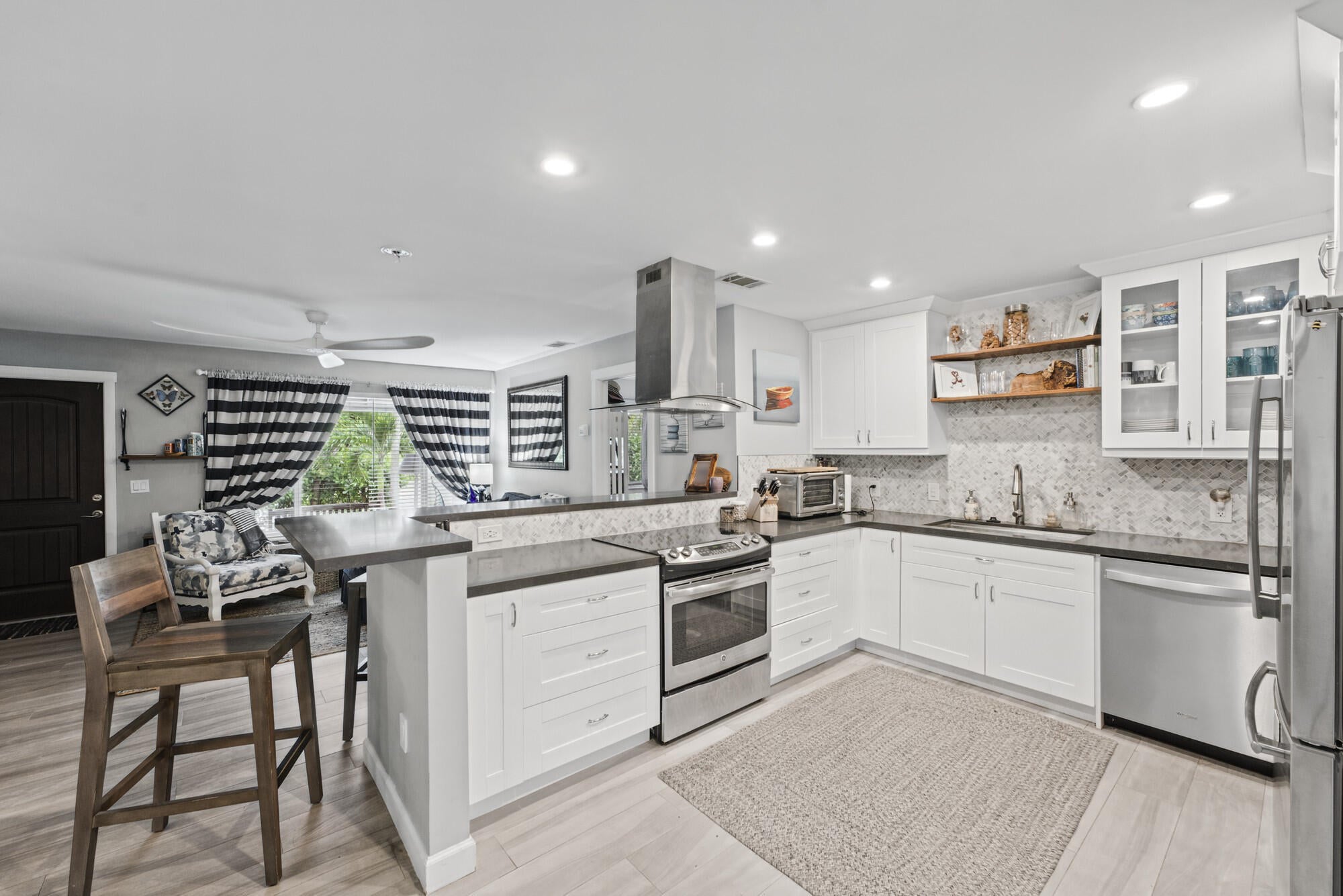 1001 Sunset Road