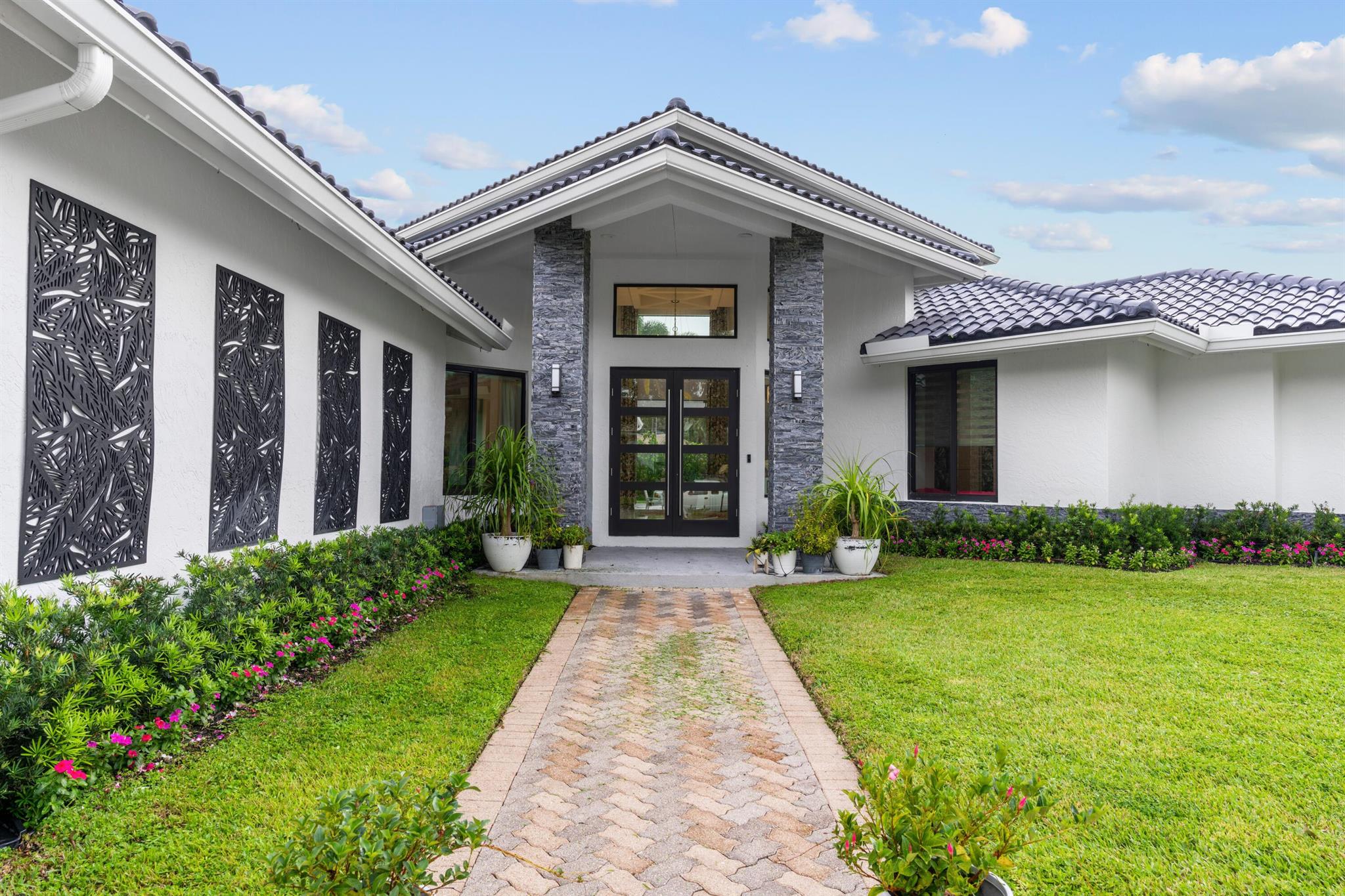 BERMUDA RUN - Residential