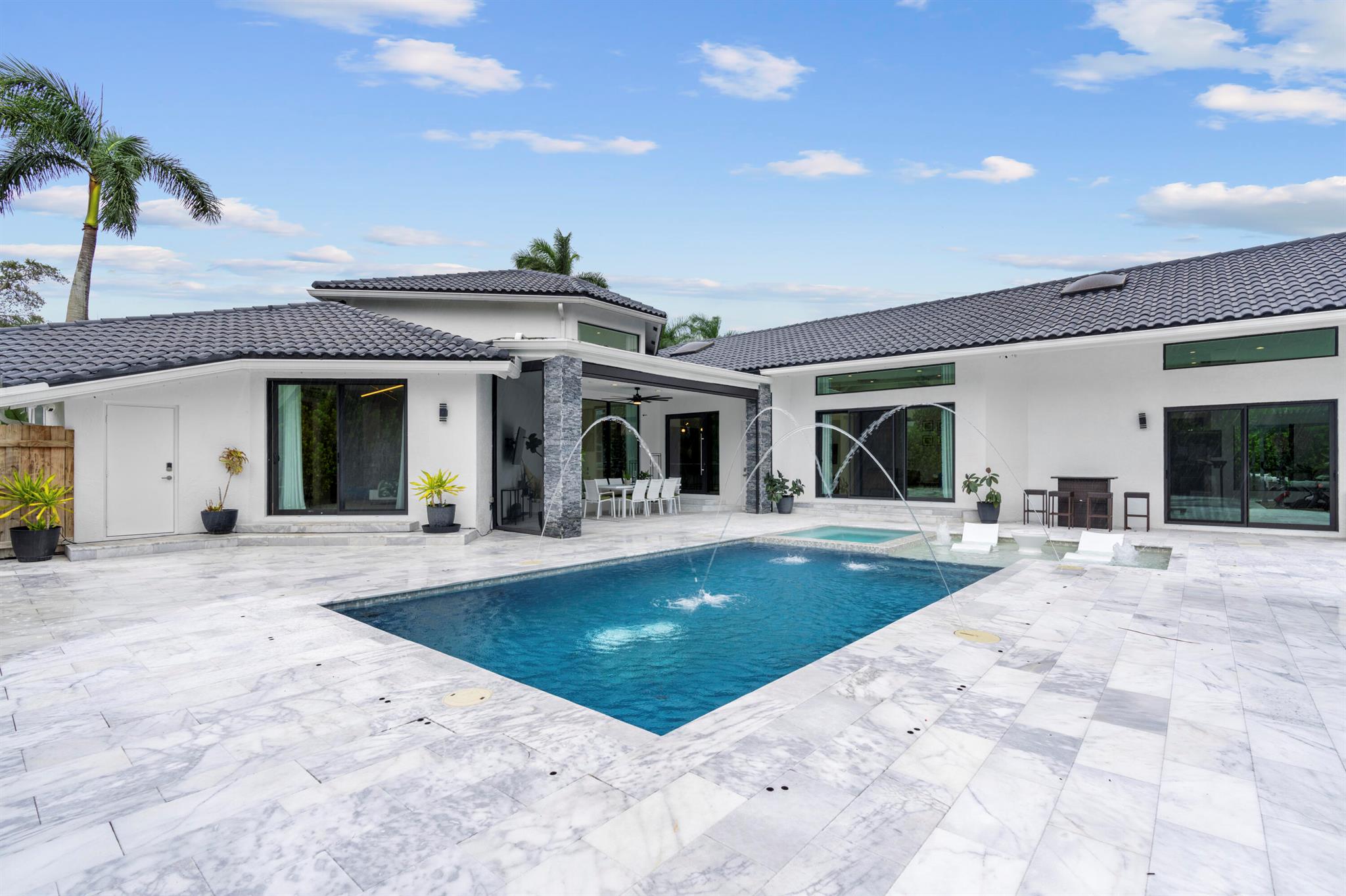 BERMUDA RUN - Residential