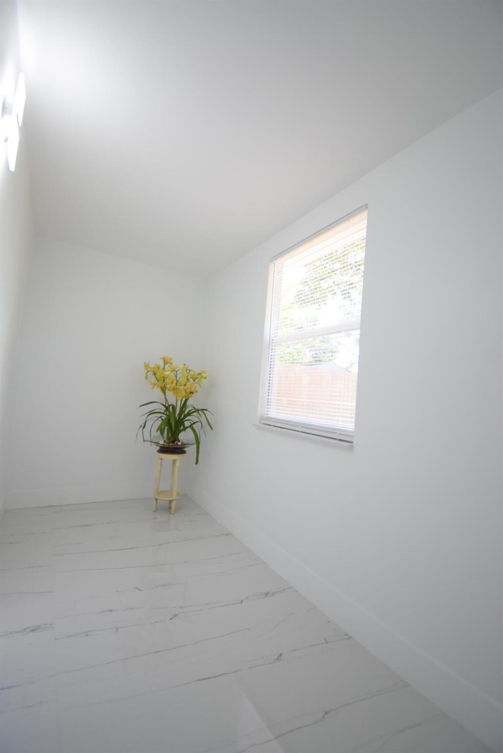 LAUDERDALE LAKES NORTH GA - Residential Lease