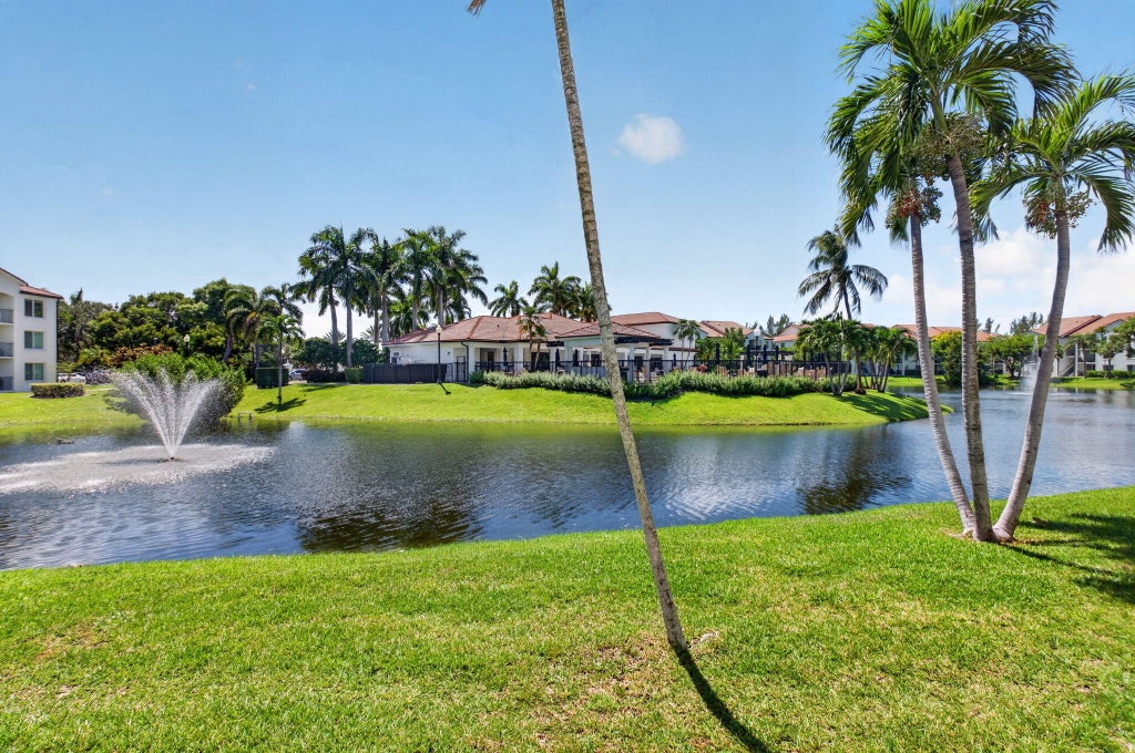 Photo of 417 Villa Circle, Boynton Beach, FL 33435 (MLS # B26080718)