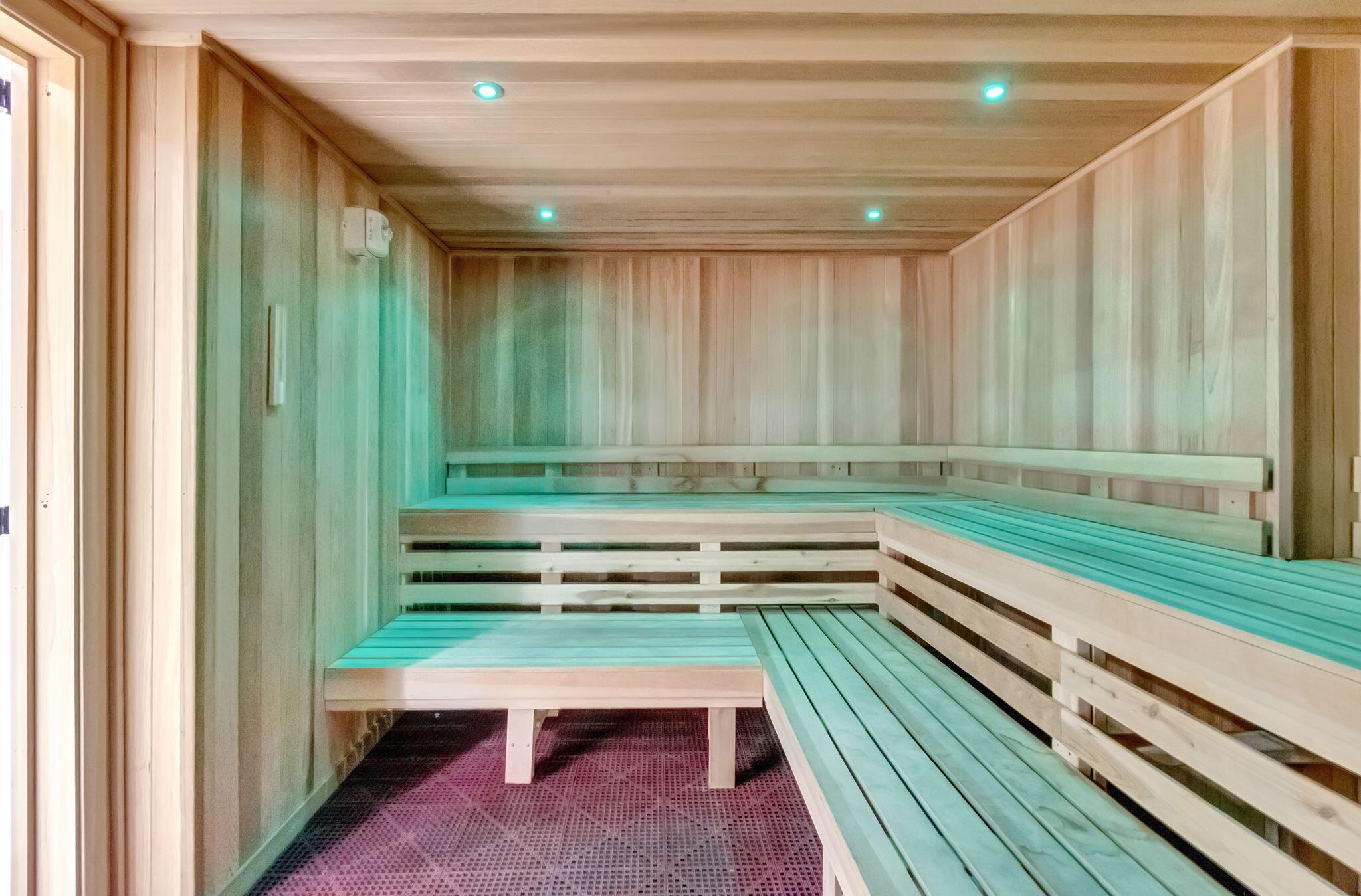 HUNTINGTON POINTE - Residential