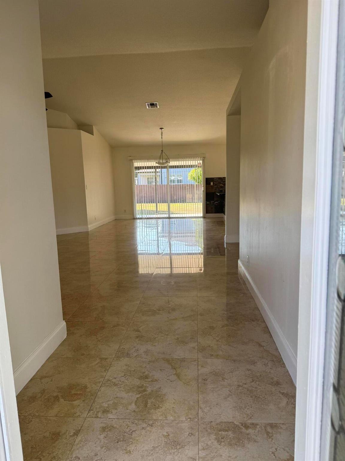 PORT ST LUCIE SECTION  22 - Residential Lease