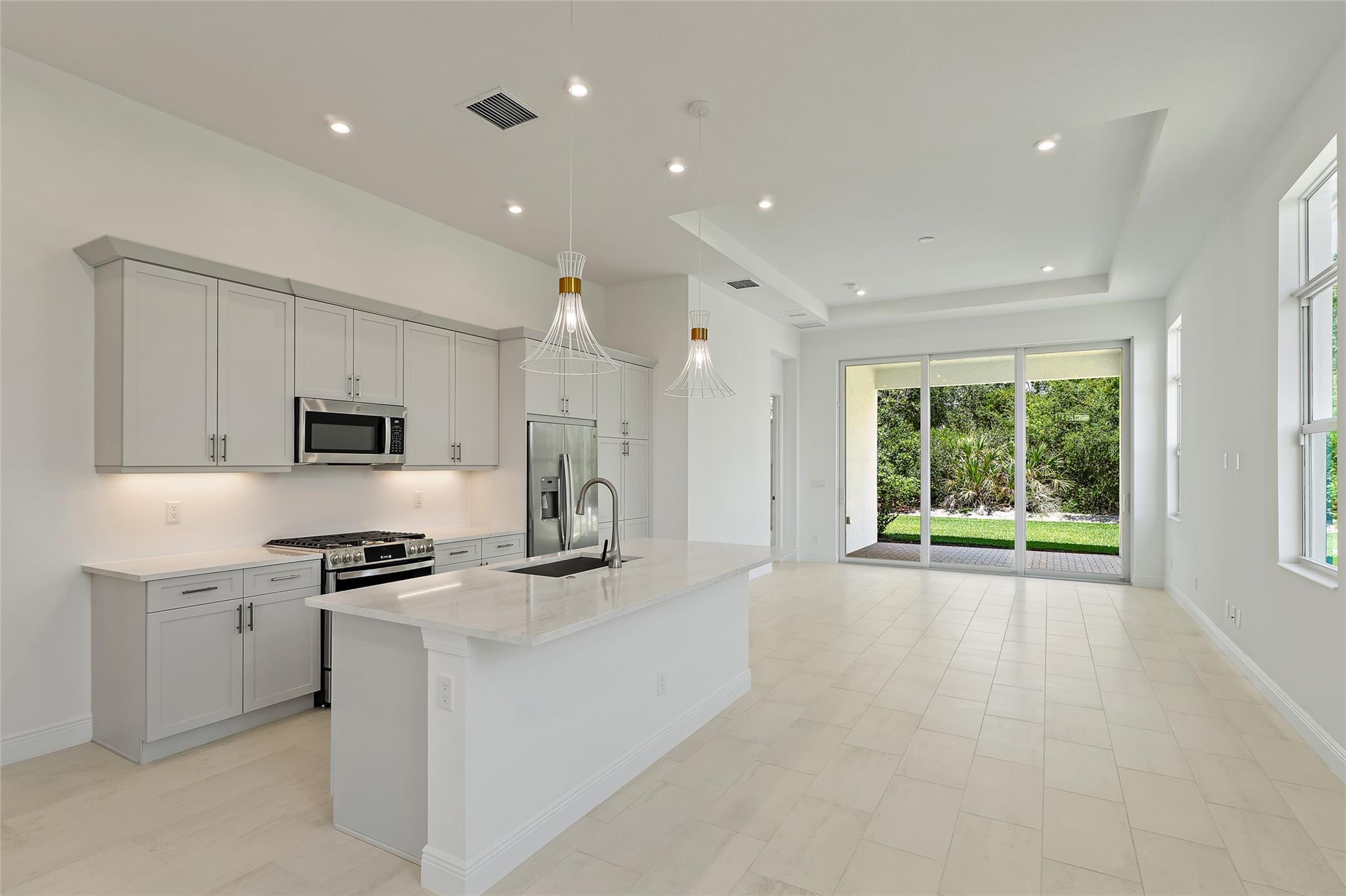 KH RIVELLA LLC - Residential