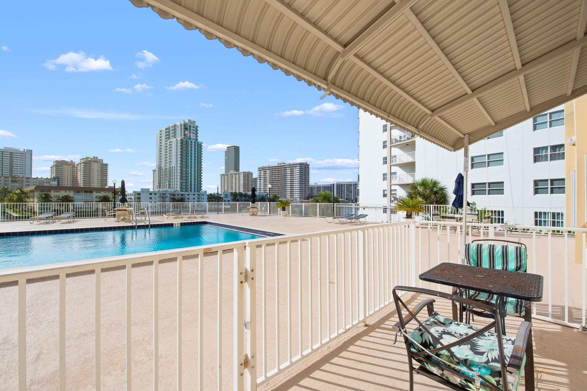 GOLDEN SAILS CONDO - Residential