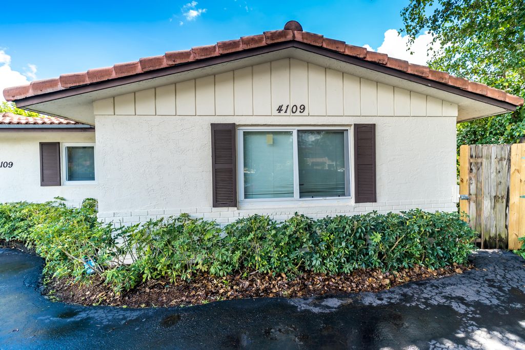 Photo of 4109 Riverside Drive #A-d, Coral Springs, FL 33065 (MLS # B26016166)