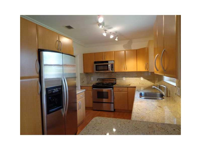 HOLLYWOOD - Residential