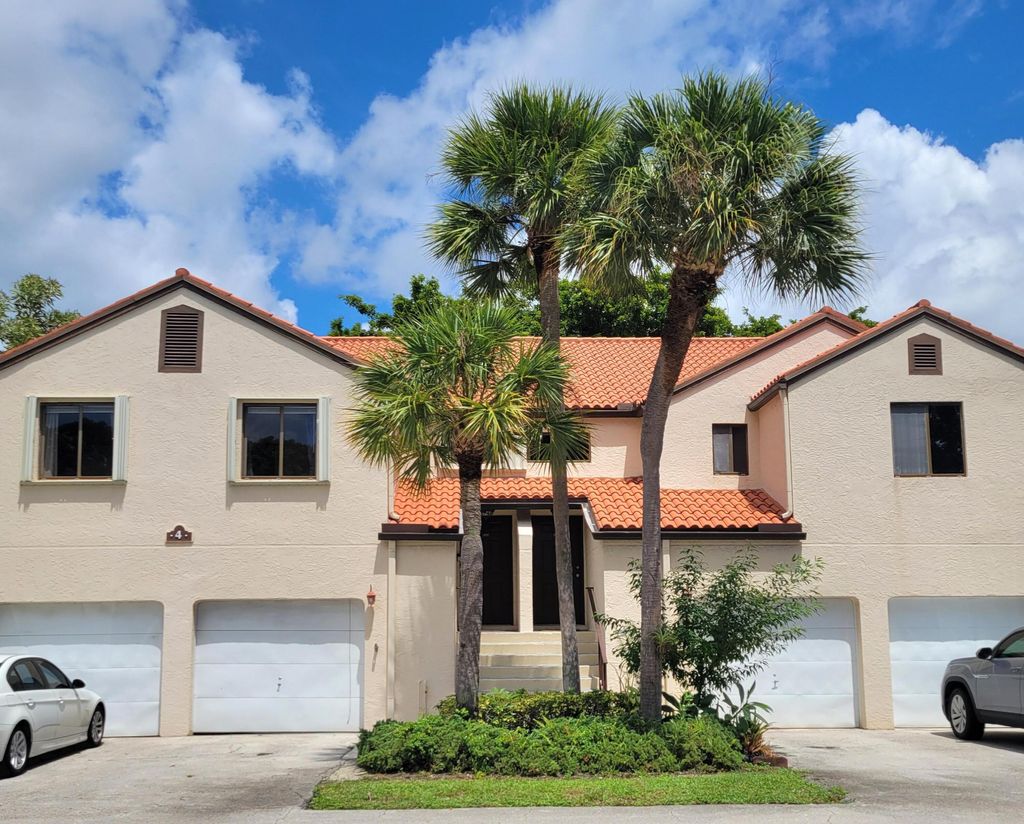 Photo of 4 Via De Casas Sur #201, Boynton Beach, FL 33426 (MLS # R11120211)