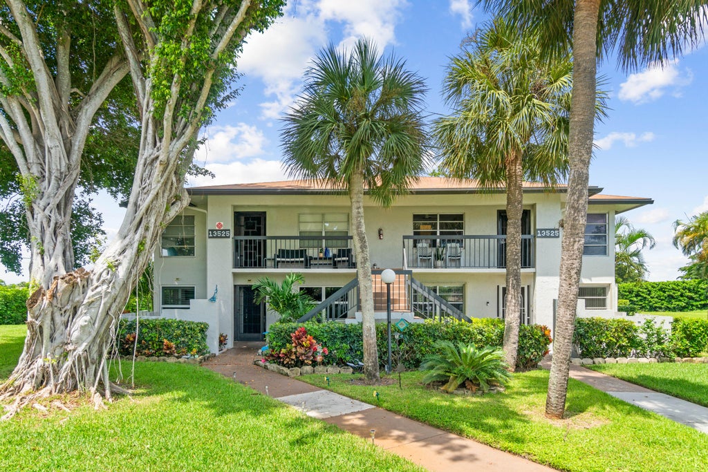 Photo of 13525 Fishtail Palm Court #C, Delray Beach, FL 33484 (MLS # R11020297)