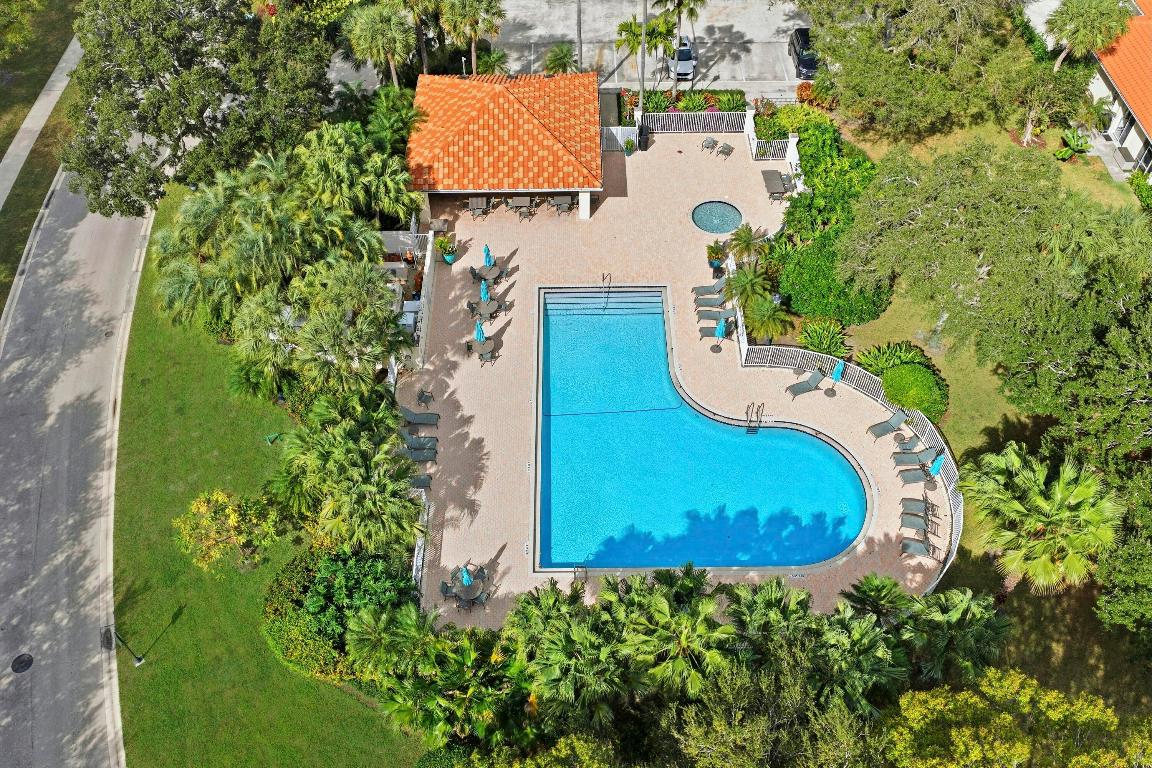 OAKS OAKS EAST 4 - Residential